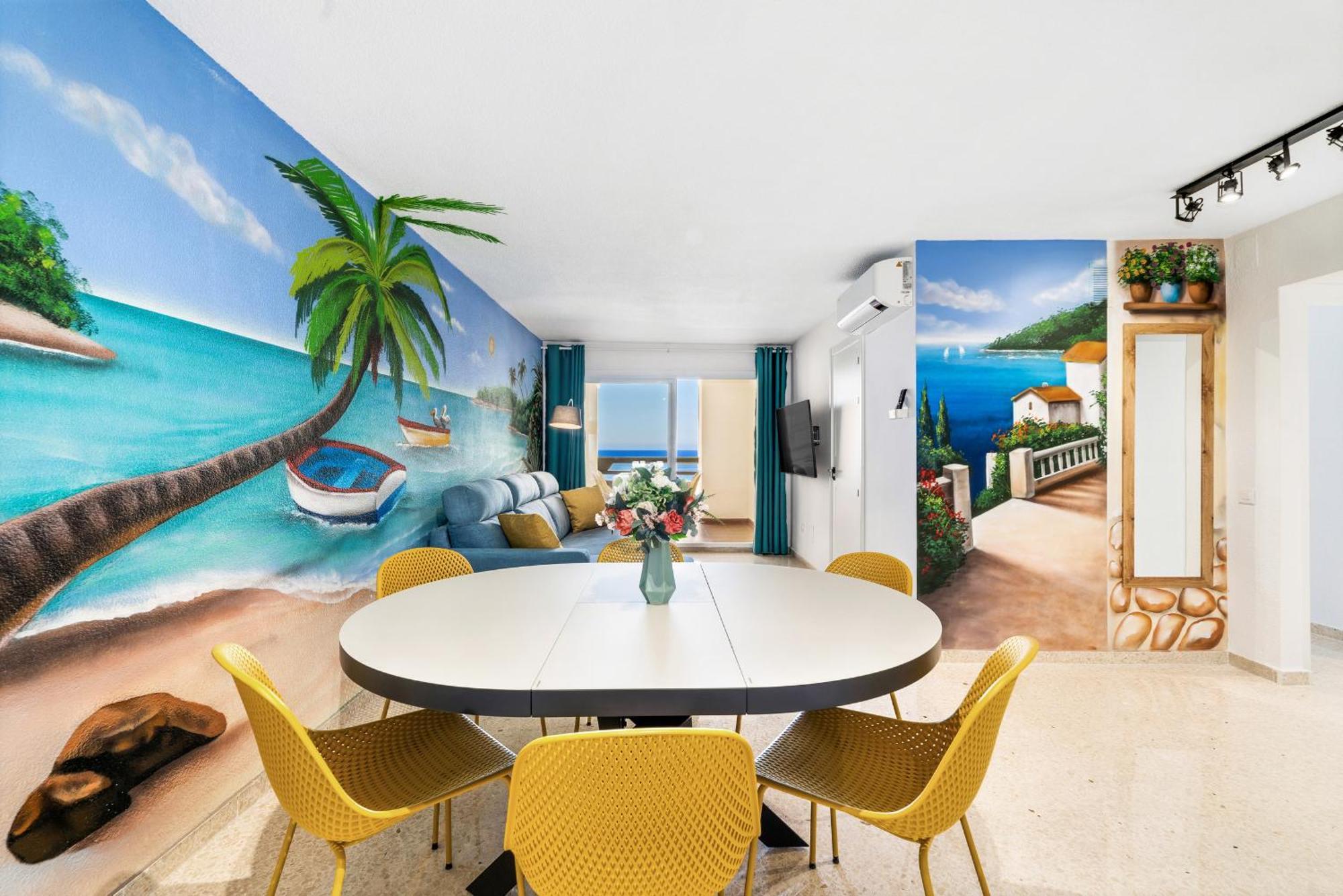 Apartment On The First Line Of The Sea With A View And Free Parking Marbella Eksteriør billede